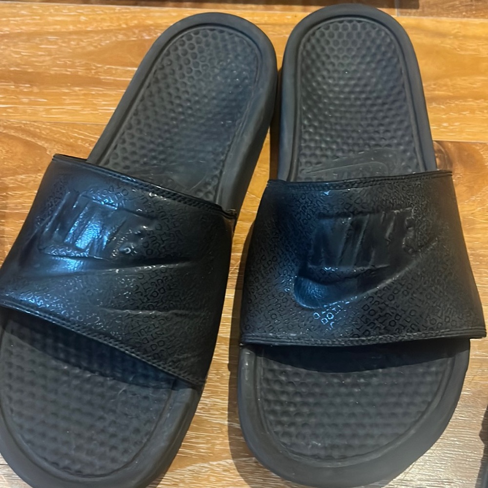 Nike slides 10